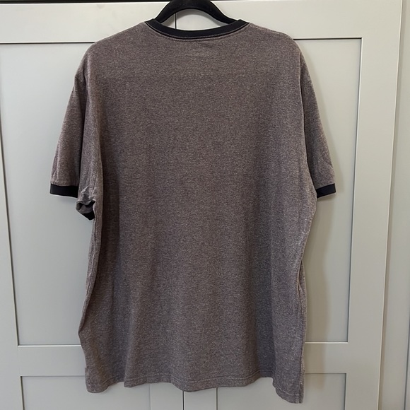 {Disneyland}Mens Sz XL Gray MickeyMouse T-shirt w/BlackTrim Sleeves & Neck - Picture 3 of 6